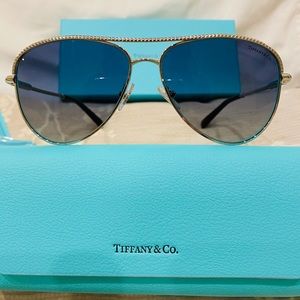 ▪️SOLD▪️Brand New Tiffany TF3062 Pilot Sunglasses